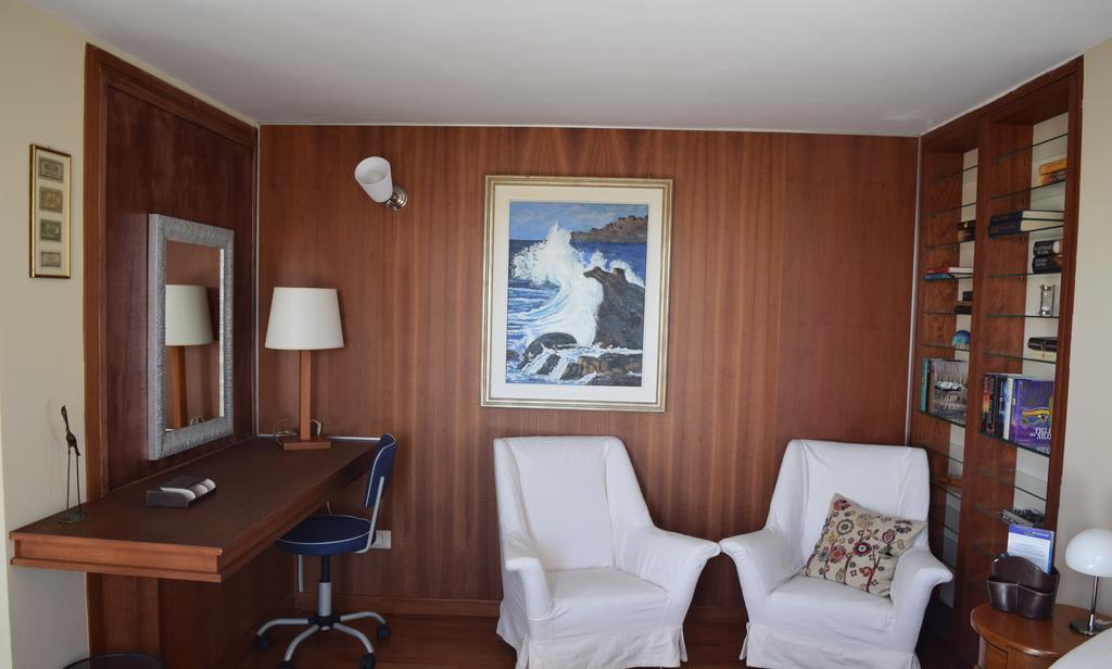Le Petite Resort B&B Rome Bagian luar foto